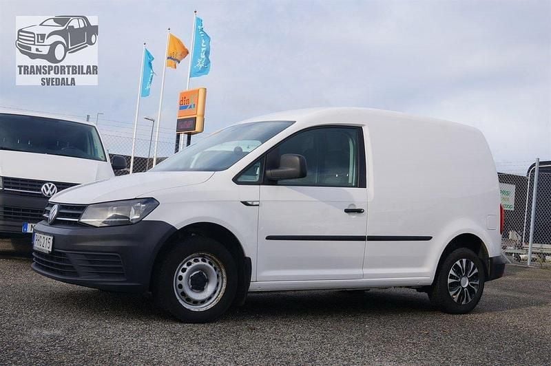 Vit Begagnad 2018 VW Caddy Minibuss | 109 000 kr (Marknadspris) - Bild 1/4