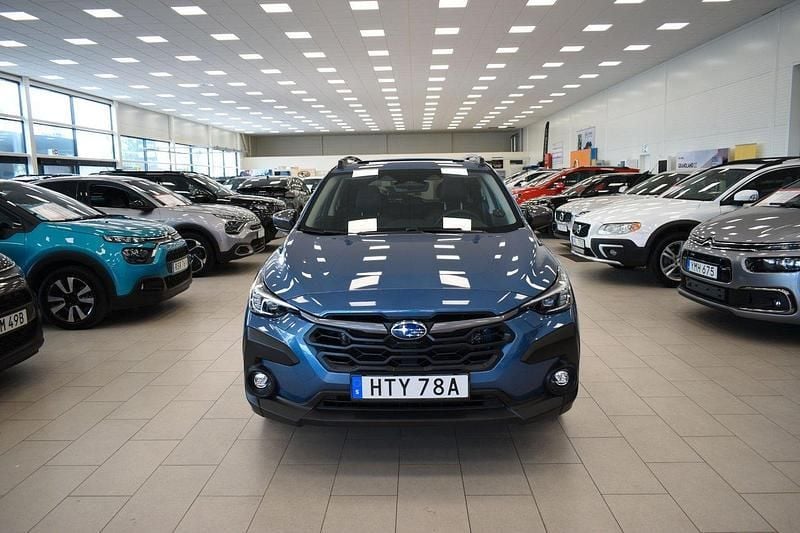 Blå (blåmetallic) Begagnad 2024 Subaru Crosstrek SUV | 399 900 kr (Marknadspris) - Bild 1/4