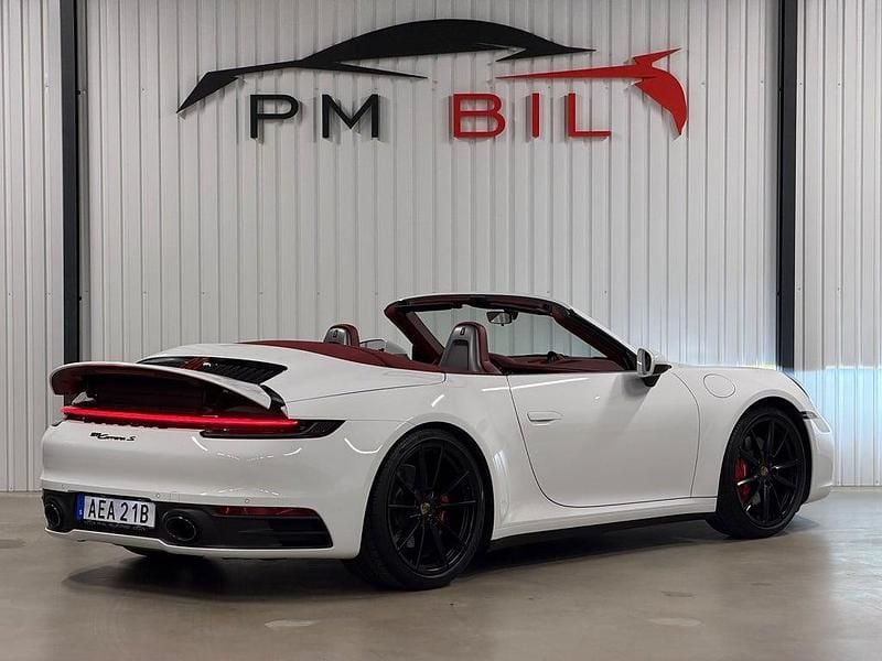 Begagnad Porsche 911 Carrera S 450 HK (330 kW) 2020 Vit Cab