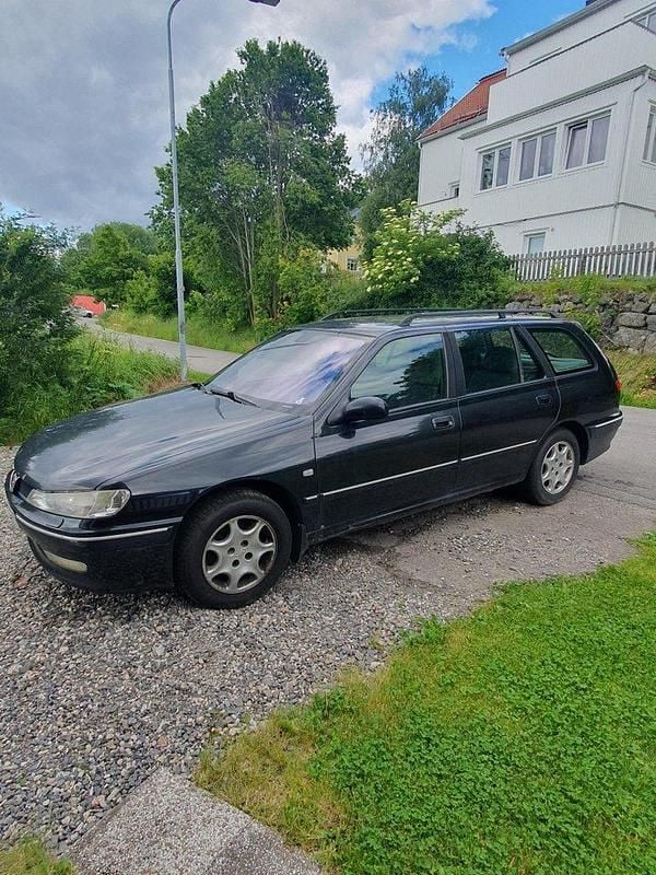 Svart Begagnad 2003 Peugeot 406 Kombi | 5 000 kr - Bild 1/4