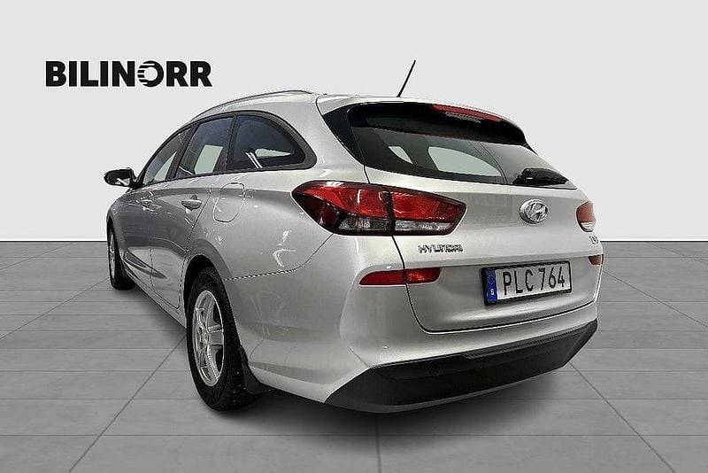 Begagnad Hyundai i30 121 HK (88 kW) 2017 Silver Kombi