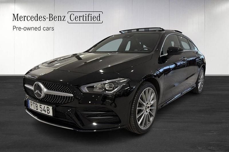 Svart Begagnad 2023 Mercedes CLA250 AMG Sedan | 339 900 kr (Marknadspris) - Bild 1/4