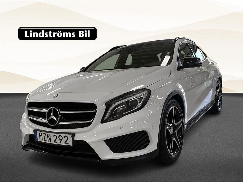 Vit Begagnad 2016 Mercedes GLA200 AMG SUV | 169 900 kr (Marknadspris) - Bild 1/3