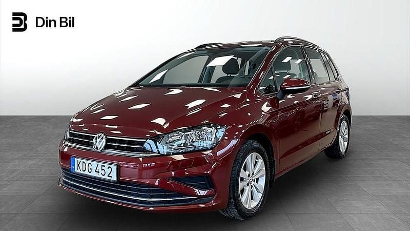 Begagnad VW Golf Sportsvan 110 HK (80 kW) 2018 Mörkröd Minibuss