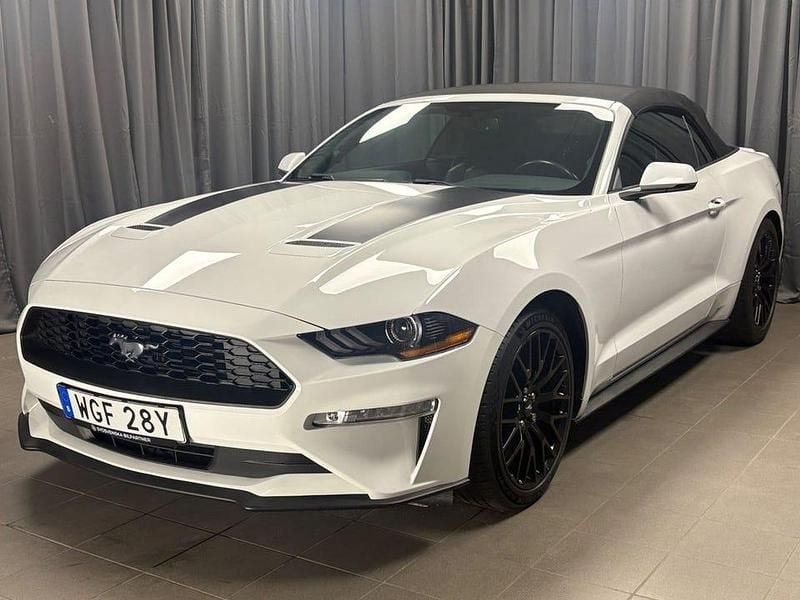 Begagnad Ford Mustang Convertible 314 HK (230 kW) 2018 Vit Cab