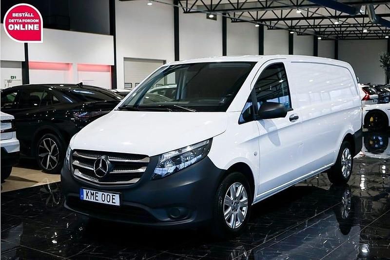 Vit Begagnad 2022 Mercedes Vito Van | 299 500 kr (Superpris) - Bild 1/4