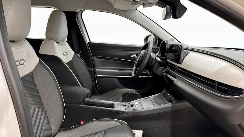 Ny Fiat 600 Icon 110 HK (80 kW) 2025 Vit SUV