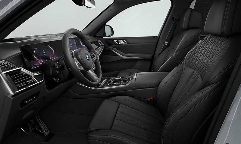 Begagnad BMW X5 Comfort Edition 2026 Grå SUV