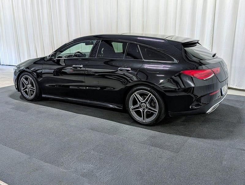 Begagnad Mercedes CLA200 Shooting Brake AMG line 163 HK (119 kW) 2020 Svart Kombi