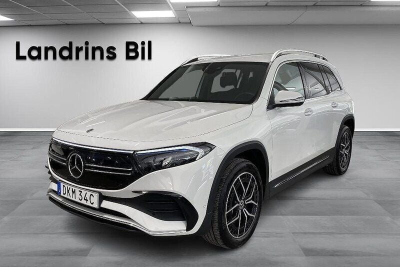 Vit Begagnad 2023 Mercedes EQB300 AMG line SUV | 459 900 kr (Bra pris) - Bild 1/4
