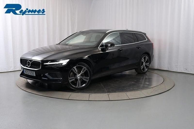 Svart Begagnad 2021 Volvo V60 Inscription Kombi | 299 900 kr (Marknadspris) - Bild 1/4
