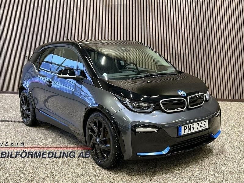 Grå Begagnad 2020 BMW i3 Comfort Edition Halvkombi | 189 000 kr (Marknadspris) - Bild 1/4