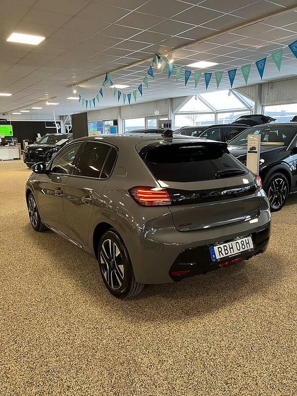 Begagnad Peugeot 208 101 HK (74 kW) 2024 Grå Halvkombi