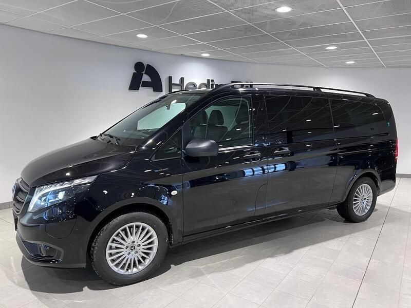 Svart Begagnad 2023 Mercedes e-Vito Minibuss | 559 900 kr (Superpris) - Bild 1/4