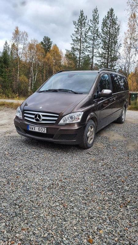 Brun Begagnad 2013 Mercedes Viano Minibuss | 130 000 kr (Bra pris) - Bild 1/4
