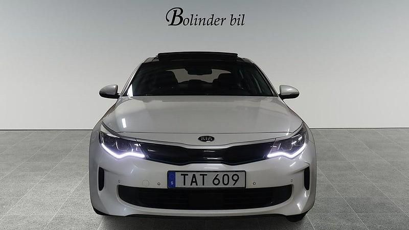 Begagnad Kia Optima Hybrid Comfort 156 HK (114 kW) 2016 Vit Sedan
