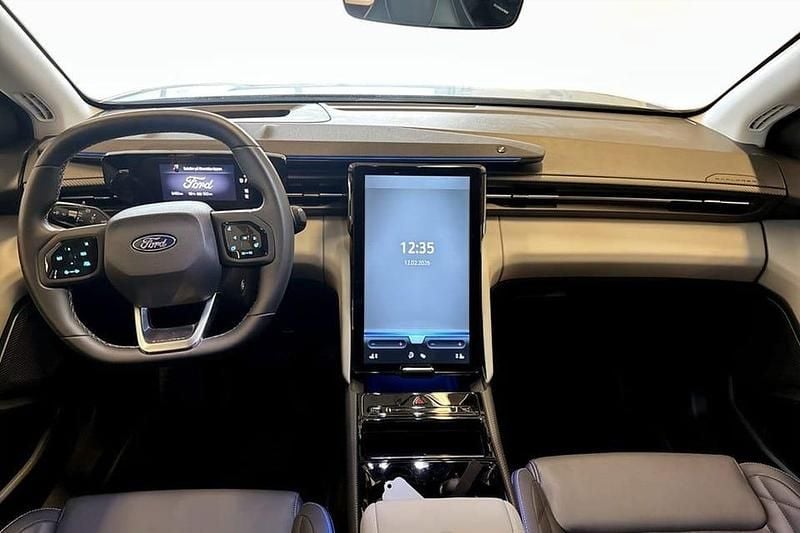 Begagnad Ford Explorer Extended Range 253 kW (344 HK) 2024 Blå SUV