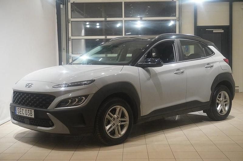 Cyber gray Begagnad 2023 Hyundai Kona SUV | 194 500 kr (Superpris) - Bild 1/4