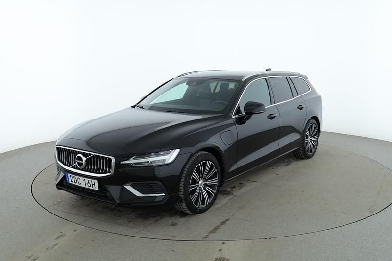 Svart Begagnad 2021 Volvo V60 Inscription Kombi | 295 000 kr (Bra pris) - Bild 1/4