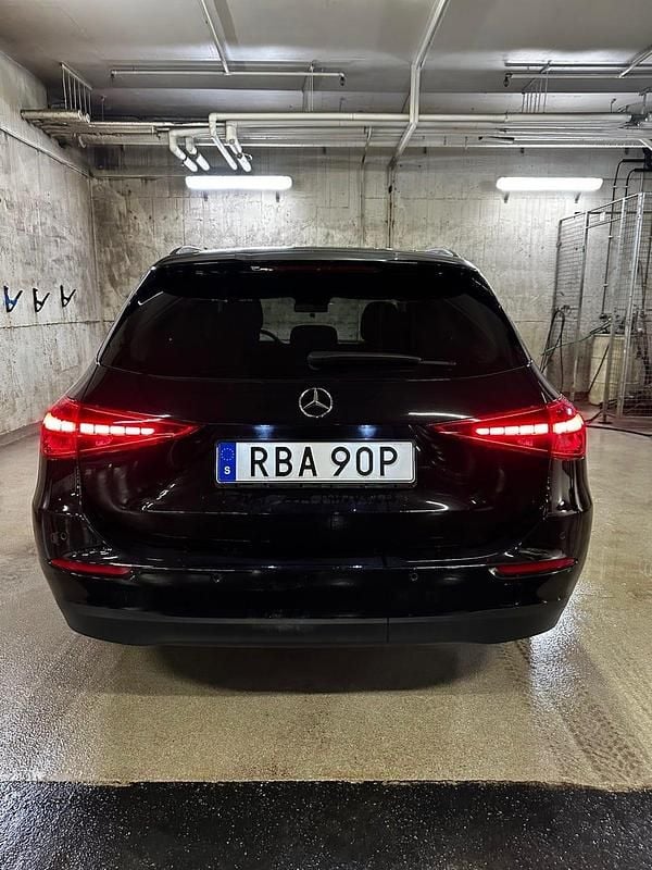 Begagnad Mercedes C200 Premium 163 HK (119 kW) 2023 Metallic Kombi