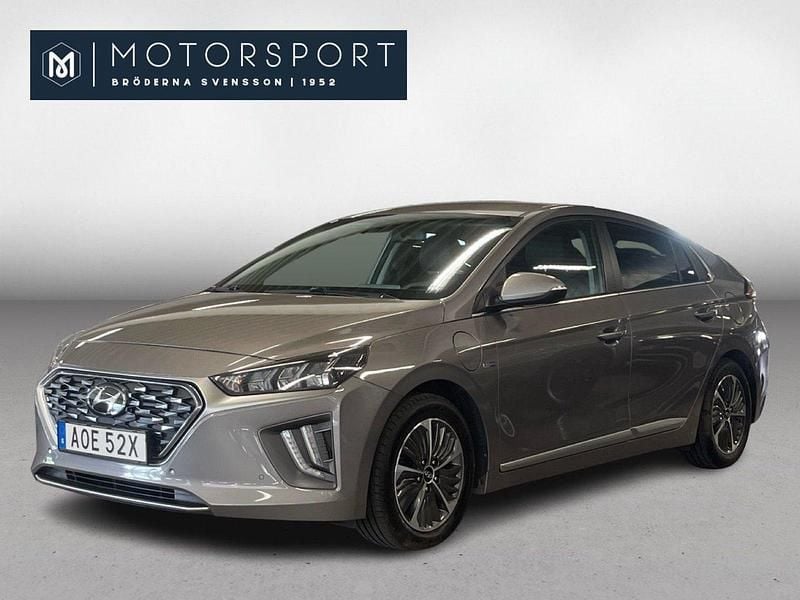 Grå Begagnad 2020 Hyundai Ioniq Premium Sedan | 189 900 kr (Marknadspris) - Bild 1/3
