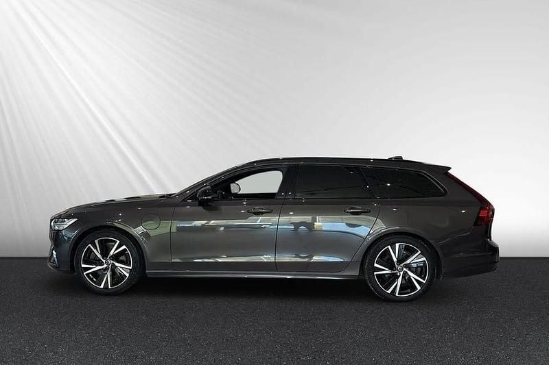 Begagnad Volvo V90 R-Design 344 HK (253 kW) 2021 Grå Kombi