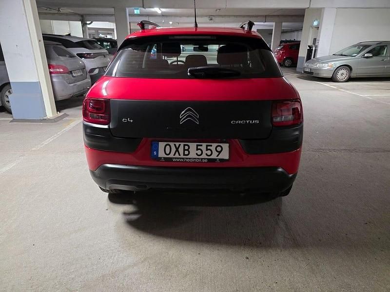 Begagnad Citroën C4 Cactus PureTech 82 HK (60 kW) 2015 Röd Halvkombi