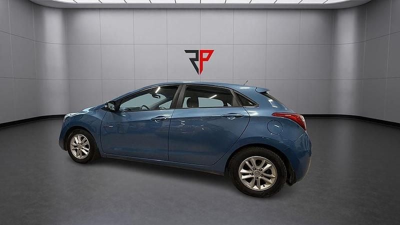 Begagnad Hyundai i30 110 HK (80 kW) 2012 Ljusblå Halvkombi