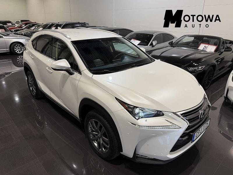 Begagnad Lexus NX300h Business Edition 197 HK (144 kW) 2014 Vit SUV