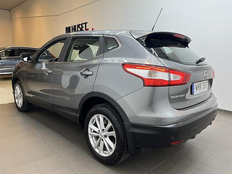 Begagnad Nissan Qashqai 110 HK (80 kW) 2015 Grå SUV