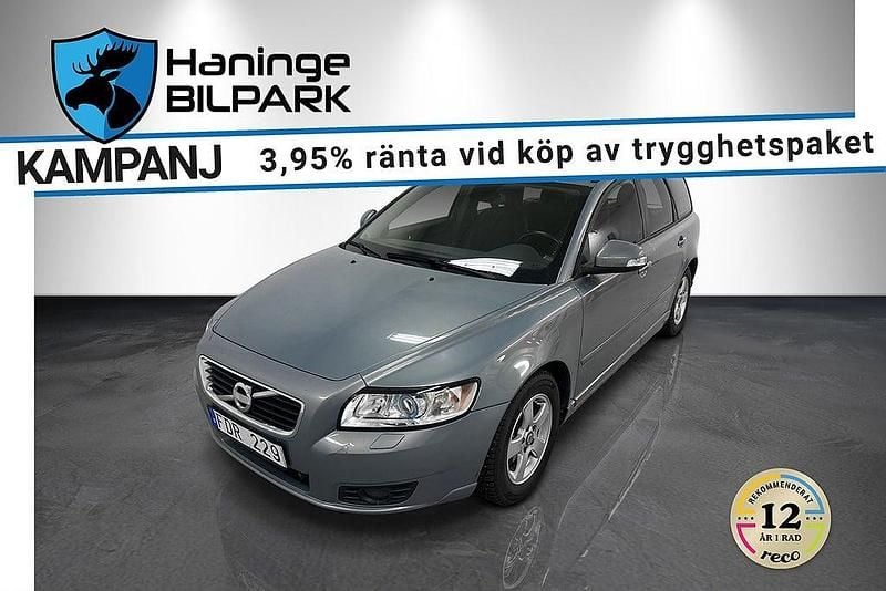 Blå Begagnad 2010 Volvo V50 Momentum Kombi | 69 995 kr (Marknadspris) - Bild 1/2