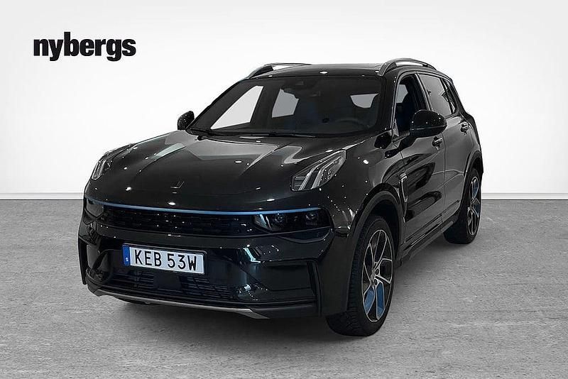 Begagnad Lynk & Co 01 264 HK (194 kW) 2023 Svart SUV
