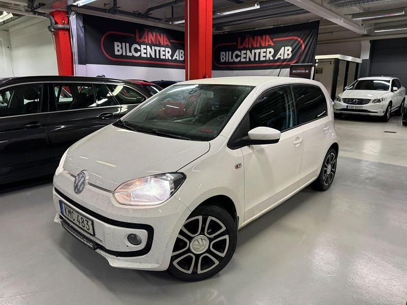 Vit Begagnad 2014 VW up! high up! Halvkombi | 59 900 kr (Marknadspris) - Bild 1/4