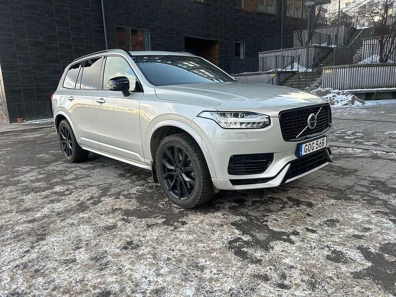 Begagnad Volvo XC90 R-Design 392 HK (288 kW) 2021 Birch light metallic SUV