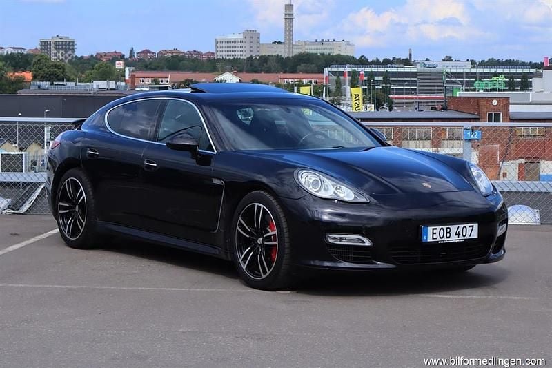Begagnad Porsche Panamera Turbo 501 HK (368 kW) 2012 Svart Sedan
