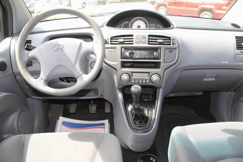 Begagnad Hyundai Matrix 123 HK (90 kW) 2007 Ljusblå Minibuss