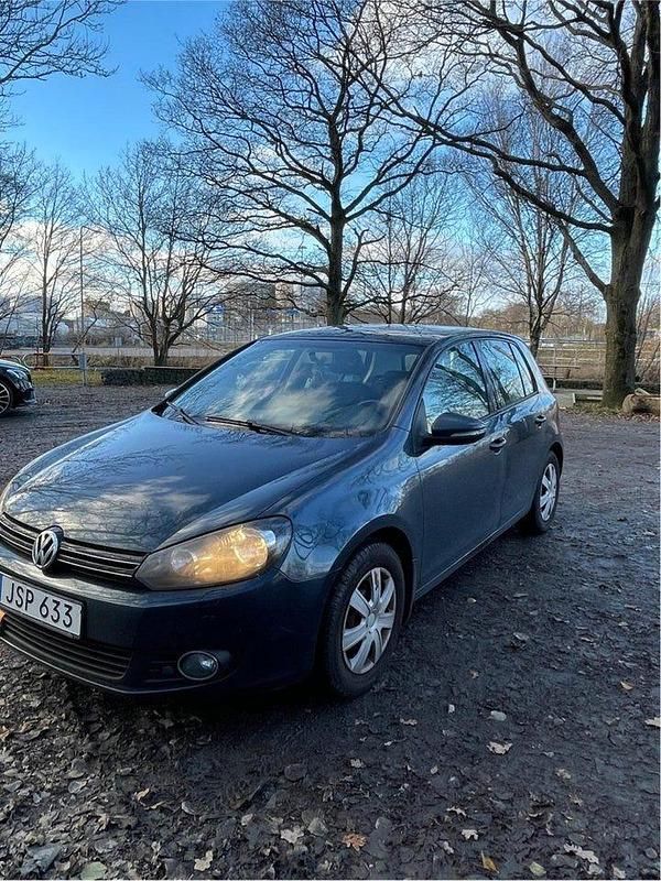 Begagnad 2009 VW Golf VI Halvkombi | 45 000 kr (Marknadspris) - Bild 1/4
