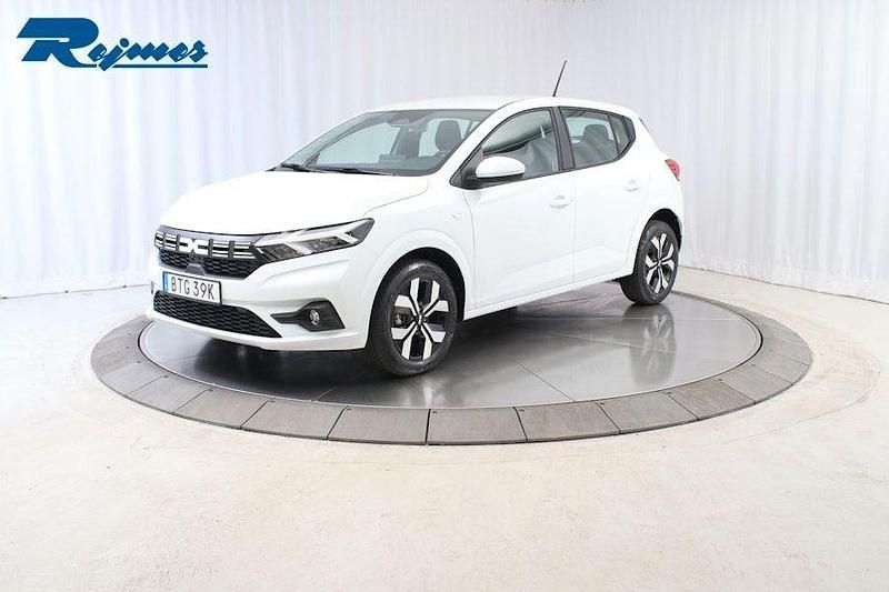 Vit Ny 2025 Dacia Sandero Expression Halvkombi | 222 900 kr (Marknadspris) - Bild 1/4