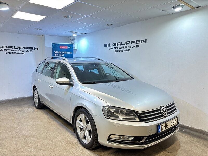 Silver Begagnad 2013 VW Passat Kombi | 69 900 kr (Marknadspris) - Bild 1/4