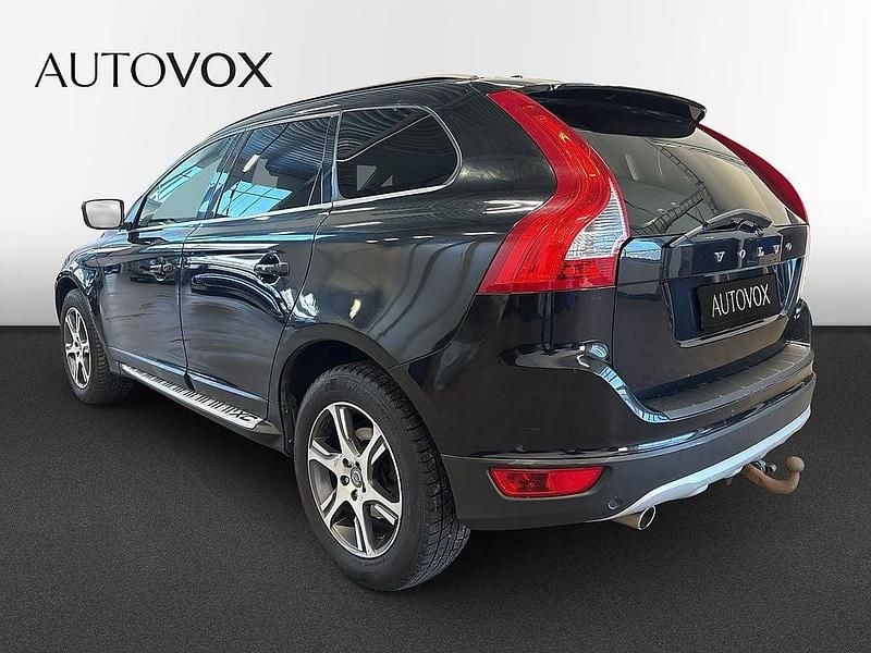 Begagnad Volvo XC60 Momentum 163 HK (119 kW) 2012 Svart SUV