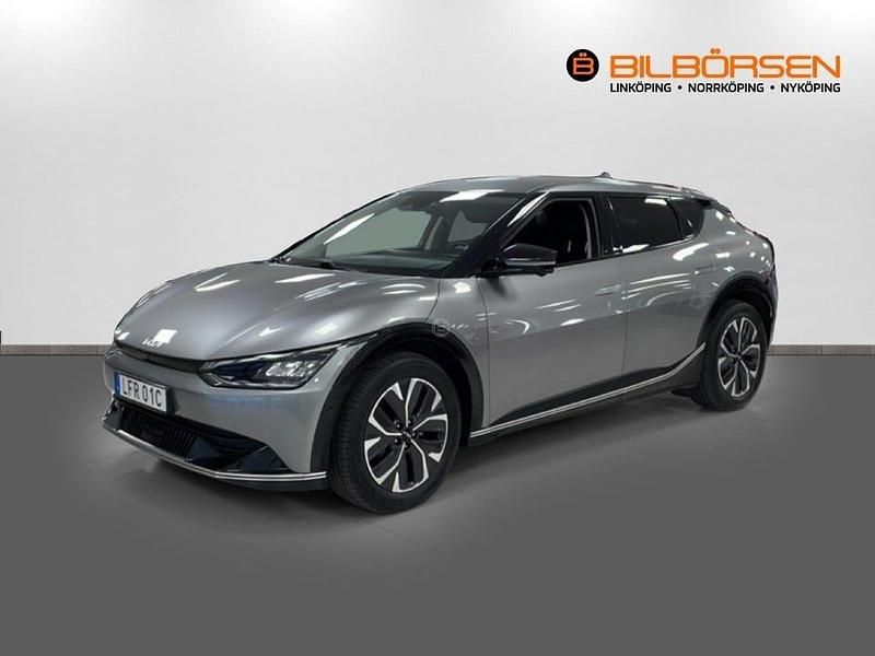 Grå Begagnad 2022 Kia EV6 Plus SUV | 309 900 kr (Marknadspris) - Bild 1/4