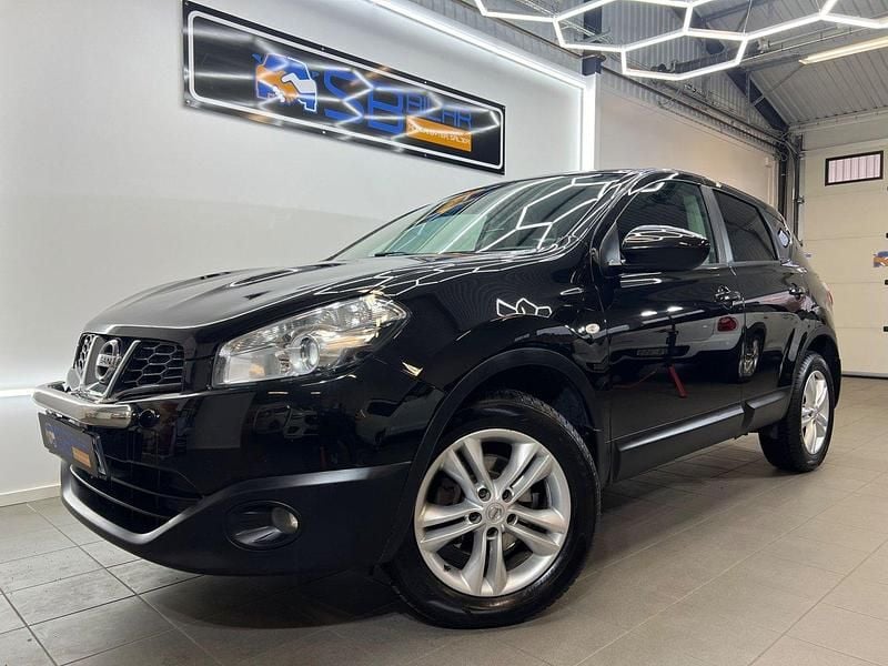 Svart Begagnad 2011 Nissan Qashqai SUV | 99 000 kr (Lite dyr) - Bild 1/4