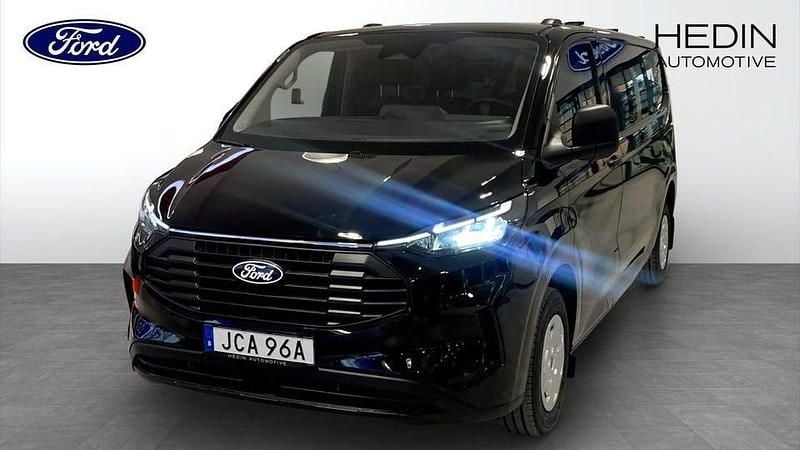 Svart Ny 2025 Ford Transit Custom Trend Van | 572 375 kr (Marknadspris) - Bild 1/4