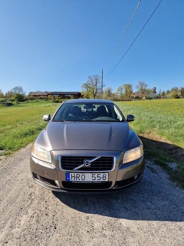 Begagnad 2009 Volvo S80 Sedan | 37 500 kr (Bra pris) - Bild 1/4
