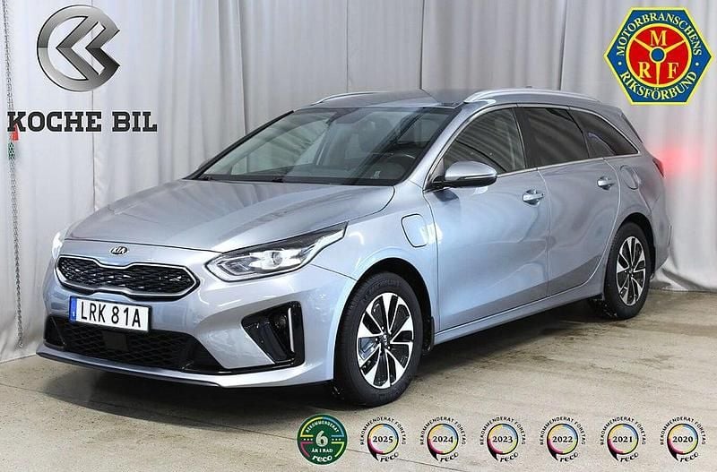Grå Begagnad 2021 Kia Ceed Halvkombi | 209 900 kr (Marknadspris) - Bild 1/3