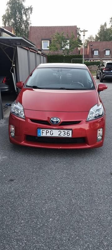 Begagnad 2010 Toyota Prius Halvkombi | 89 000 kr (Marknadspris) - Bild 1/4