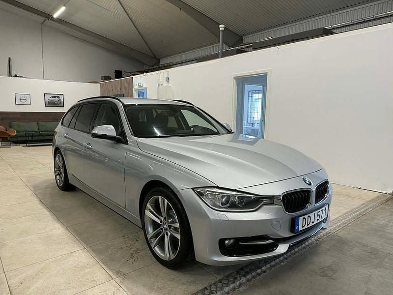Begagnad BMW 328 Sport Line 245 HK (180 kW) 2012 Silver Kombi