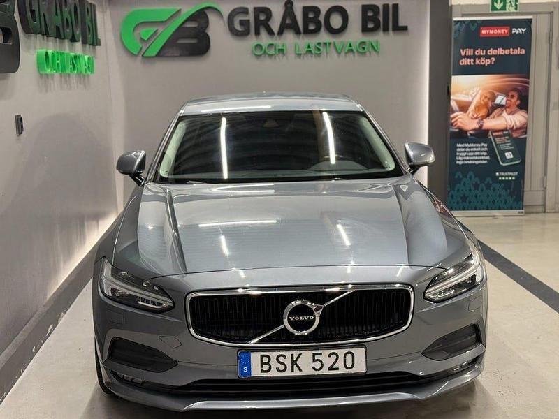 Begagnad Volvo S90 Momentum 150 HK (110 kW) 2018 Grå Sedan