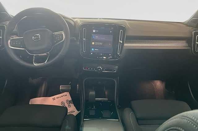 Begagnad Volvo XC40 Plus 172 kW (234 HK) 2021 Svart SUV