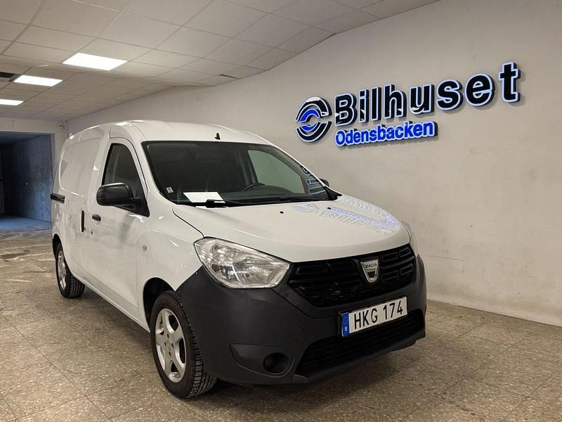 Vit Begagnad 2017 Dacia Dokker Express Van | 39 900 kr (Marknadspris) - Bild 1/4